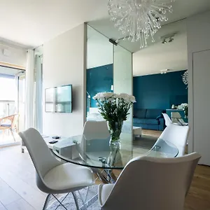 Vipwarsawapartments Sapphire Mennica Apartment Warsaw