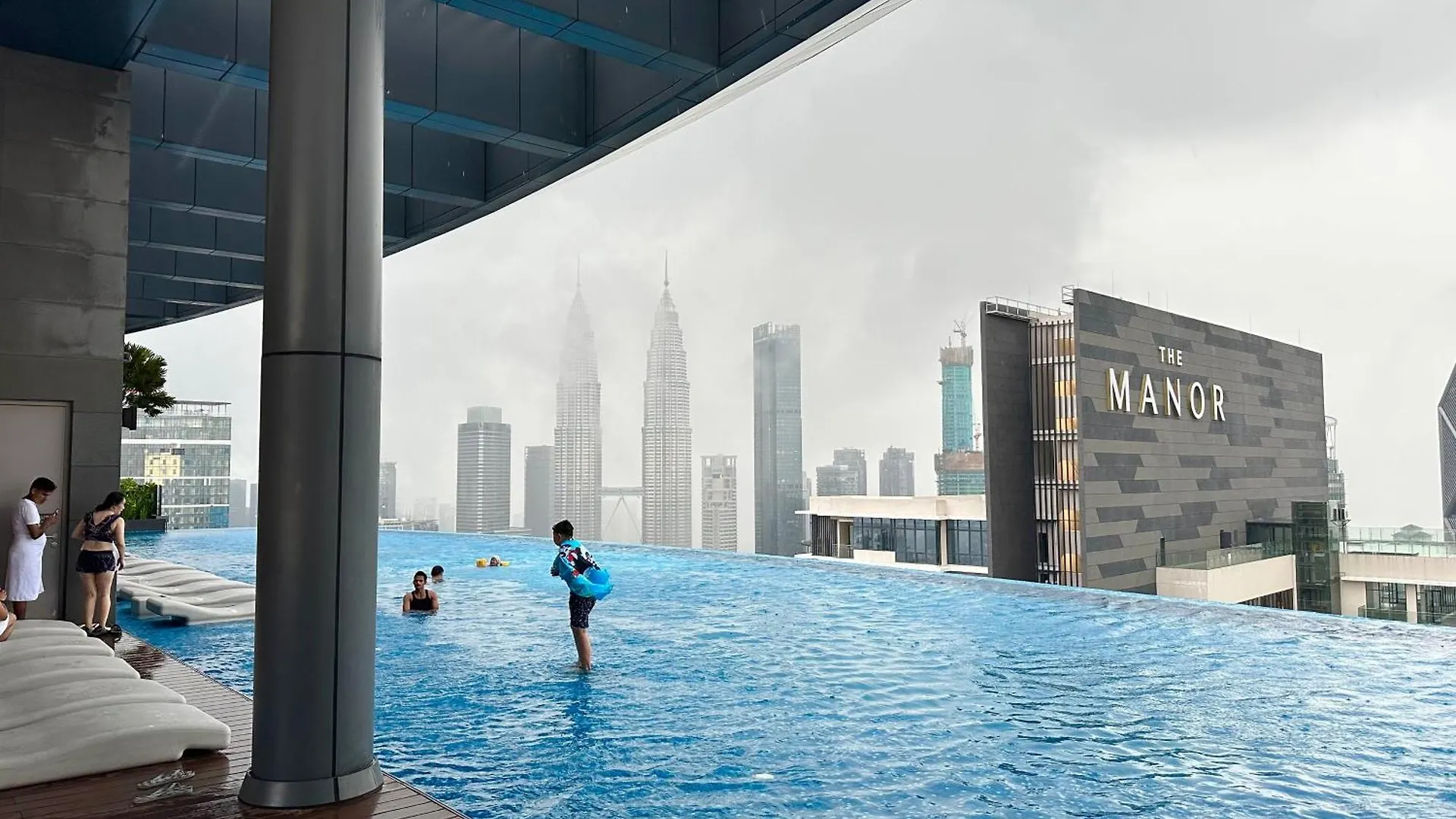 Eaton Service Apartment At Klcc Kuala Lumpur